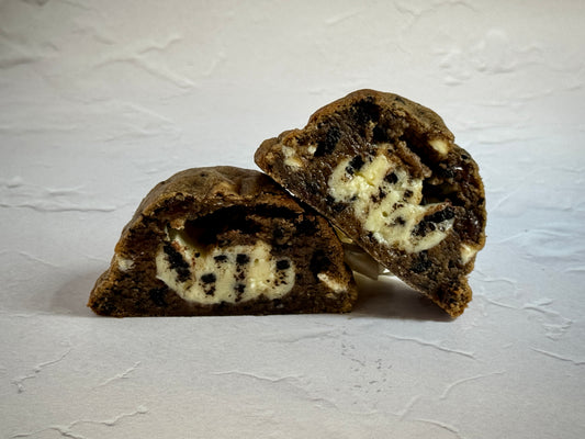  Noir & Cream luxury NYC cookie with cookies and chocolate filling and Belgian chocolate